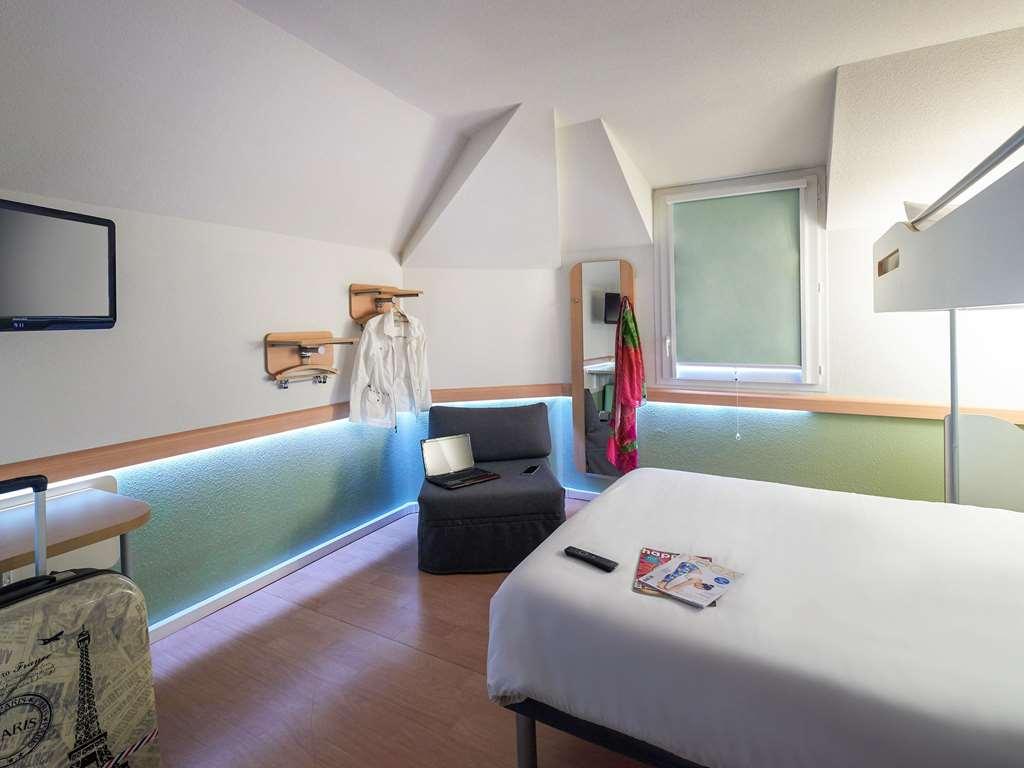 Ibis Budget Cholet Centre Номер фото