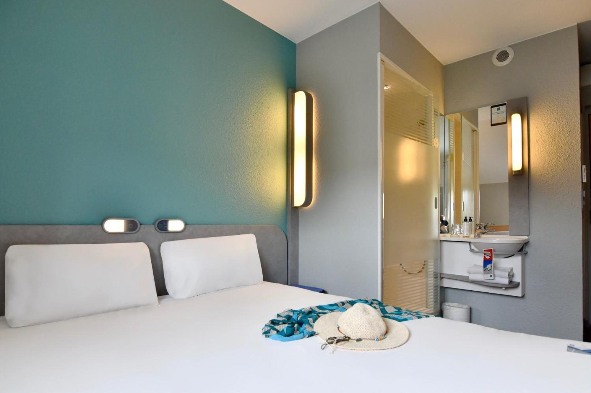 Ibis Budget Cholet Centre Экстерьер фото