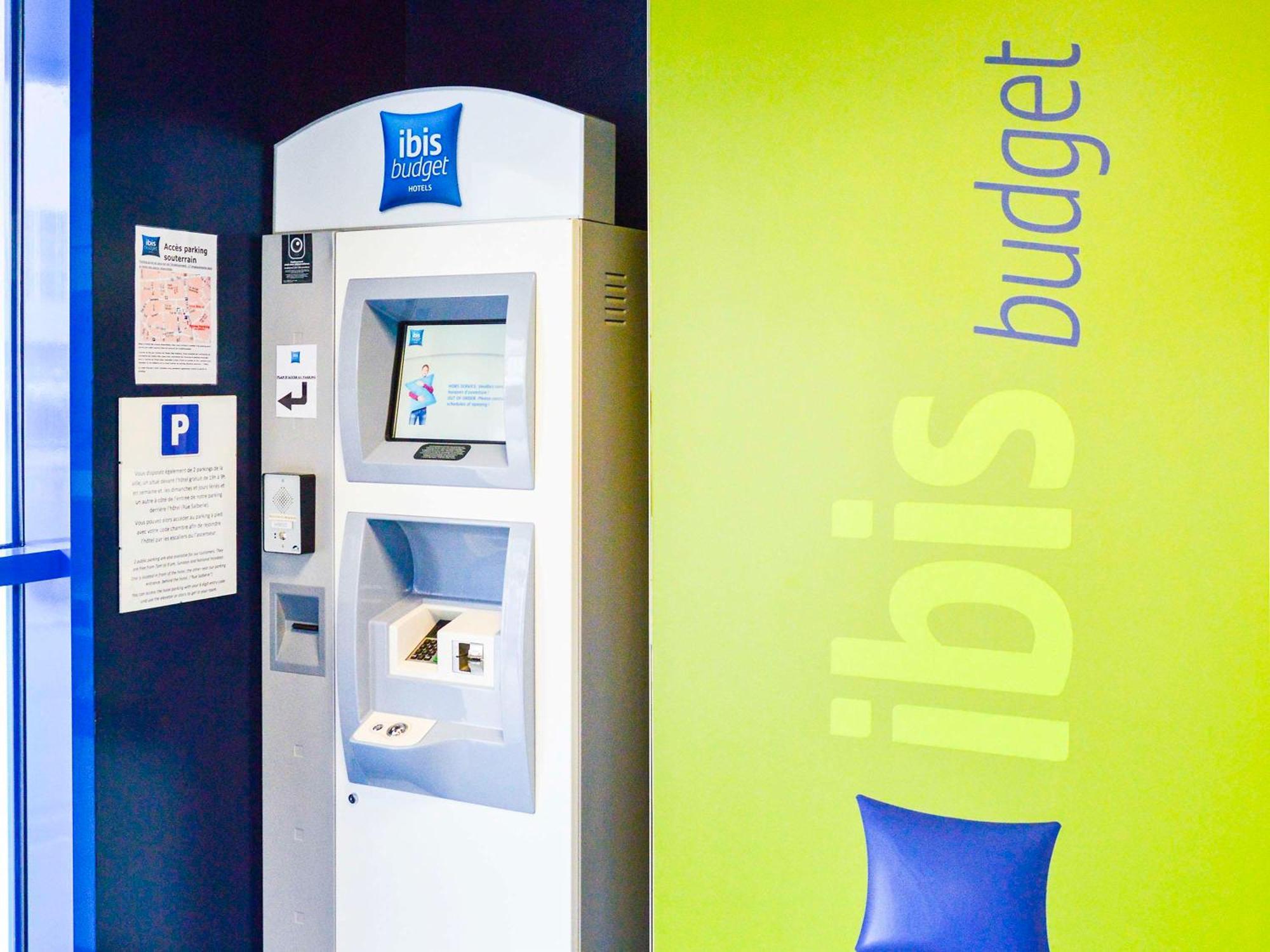 Ibis Budget Cholet Centre Экстерьер фото