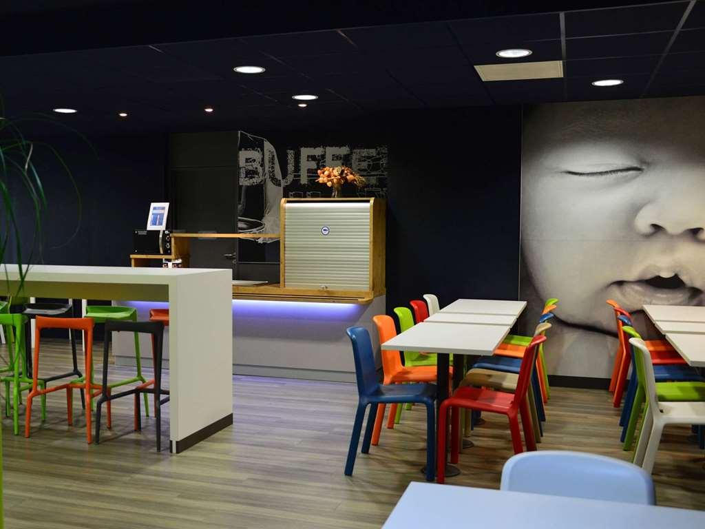 Ibis Budget Cholet Centre Экстерьер фото